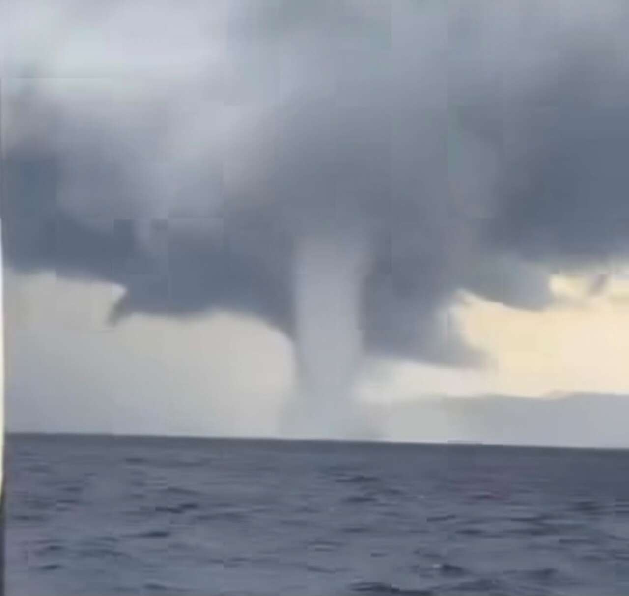 Bodrum ile Yunanistan'ın Kos Arasında Hortum, İki Gündür Peş Peşe Oluşuyor 4
